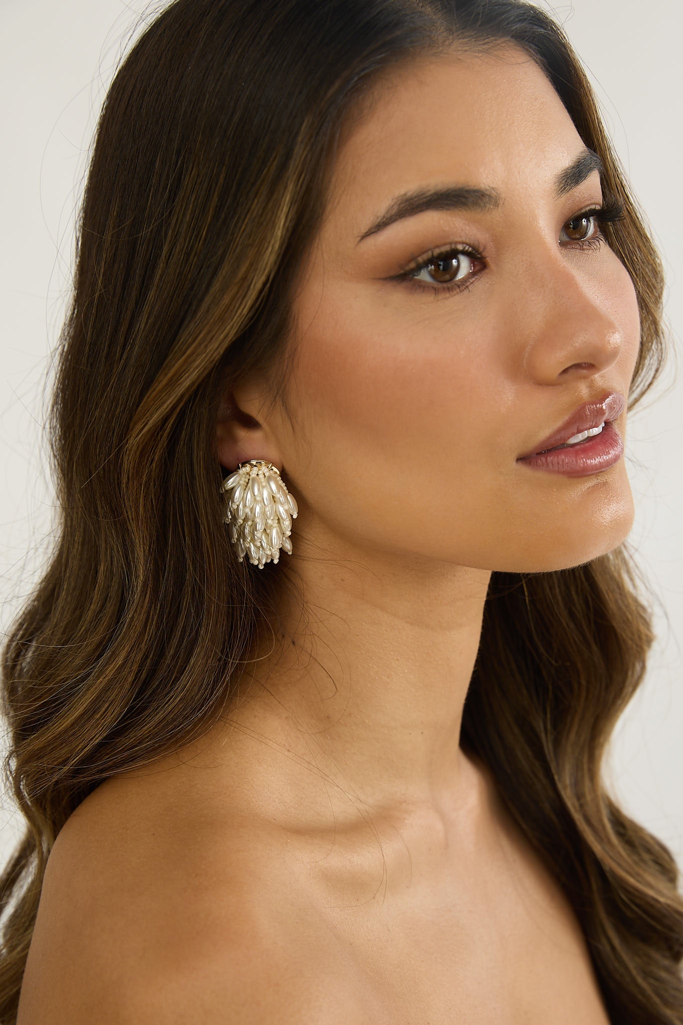 Rayn Cluster Earrings Pearl