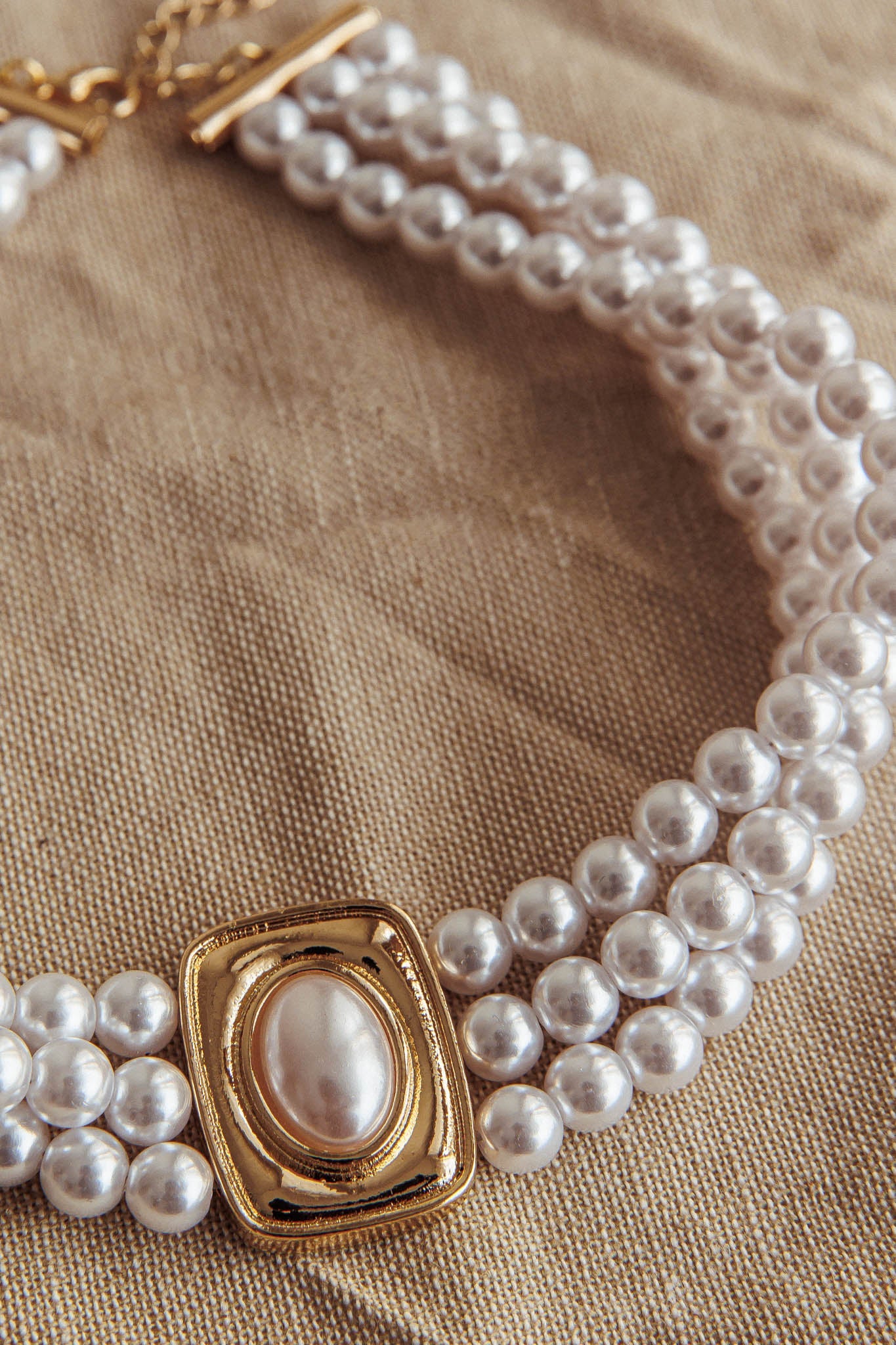 Tamra Squoval Pendant Necklace Gold Pearl