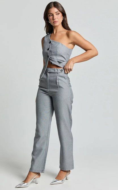 Kourtney Pants - Mid Waist Pleated Trousers in Grey