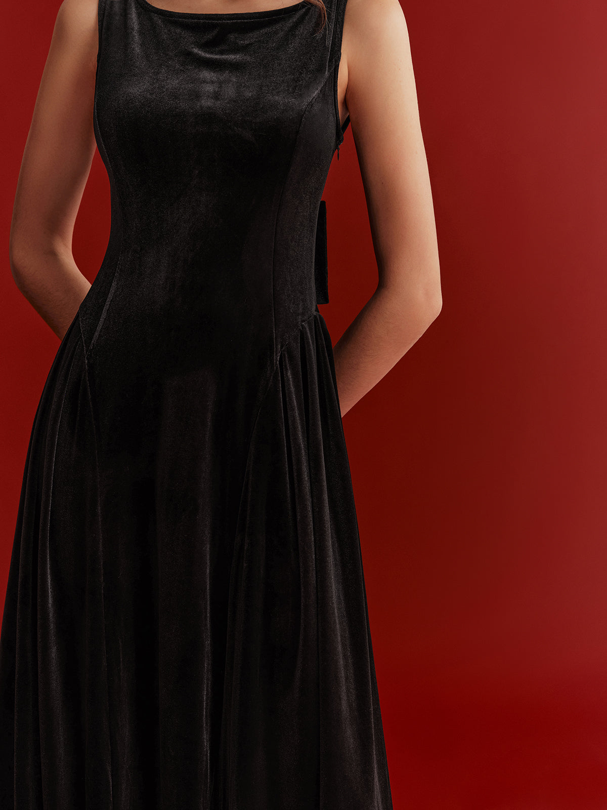 Mesh Back Bow Detail Velvet Maxi Dress