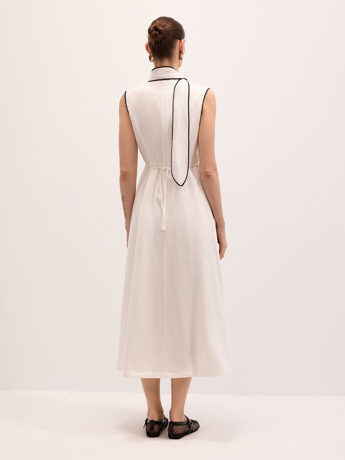 Linen Blend Contrast Piping Tie Neck Maxi Dress
