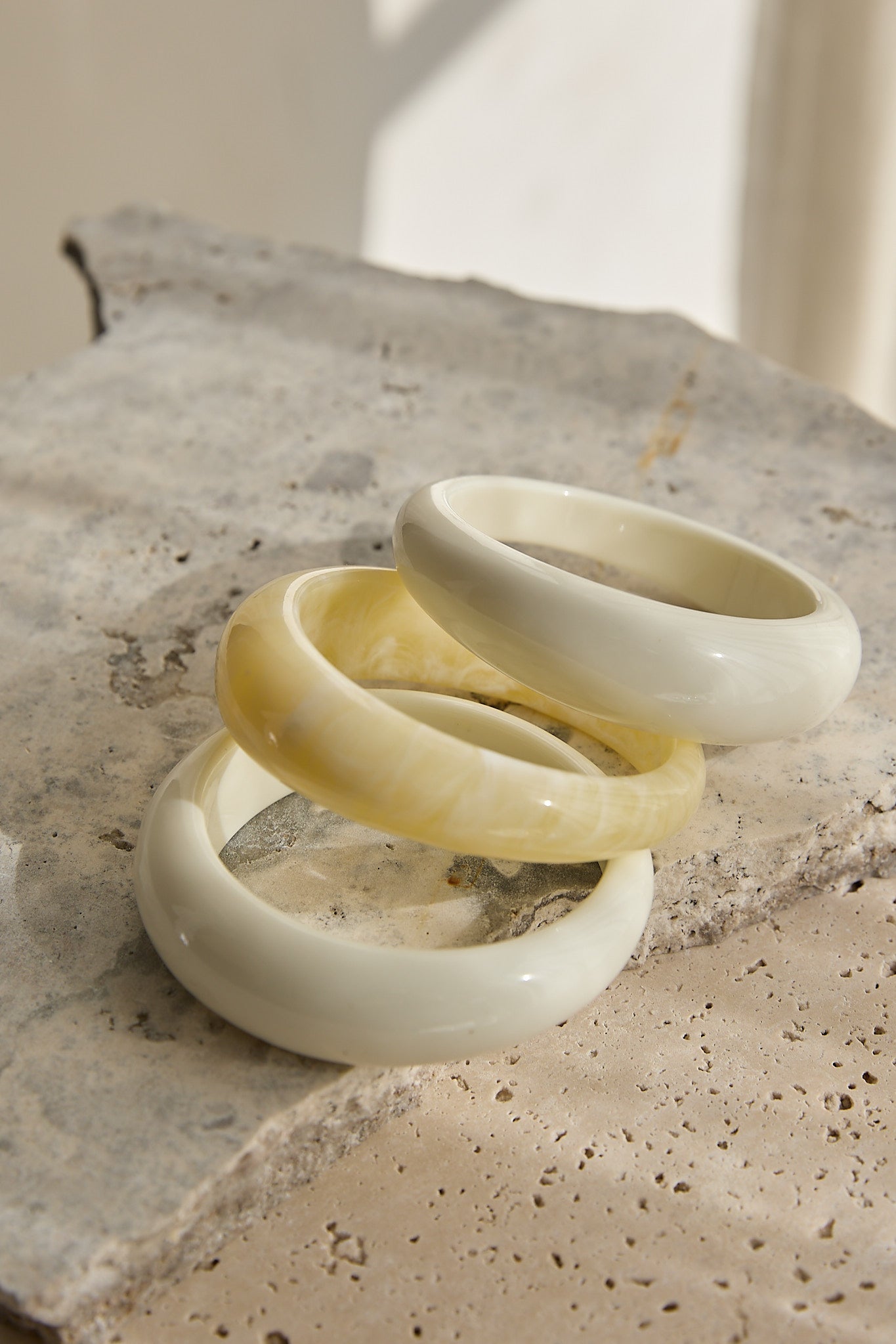 Vionne Irregular Bangles Acrylic Ivory