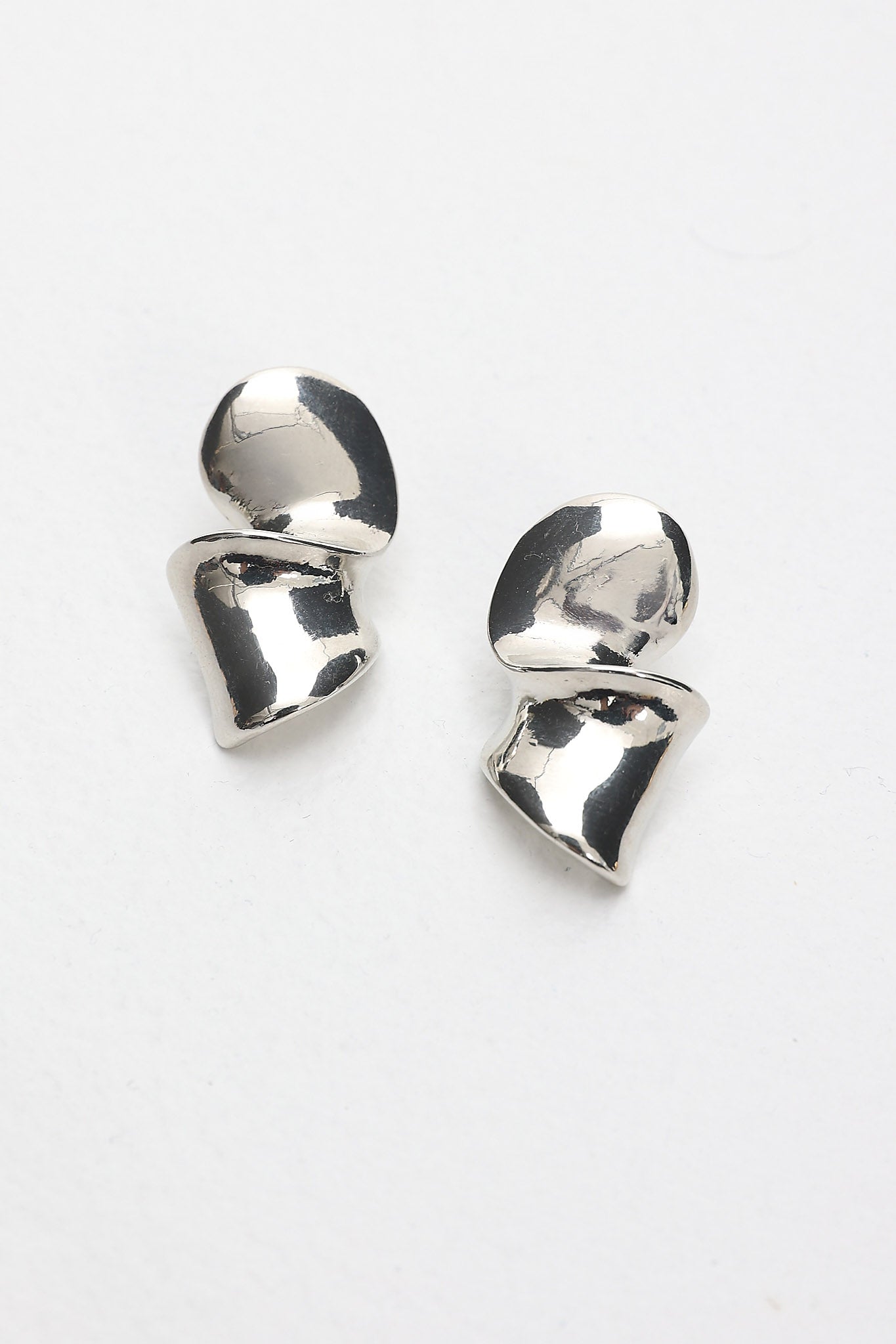 Iris Twist Earrings Silver