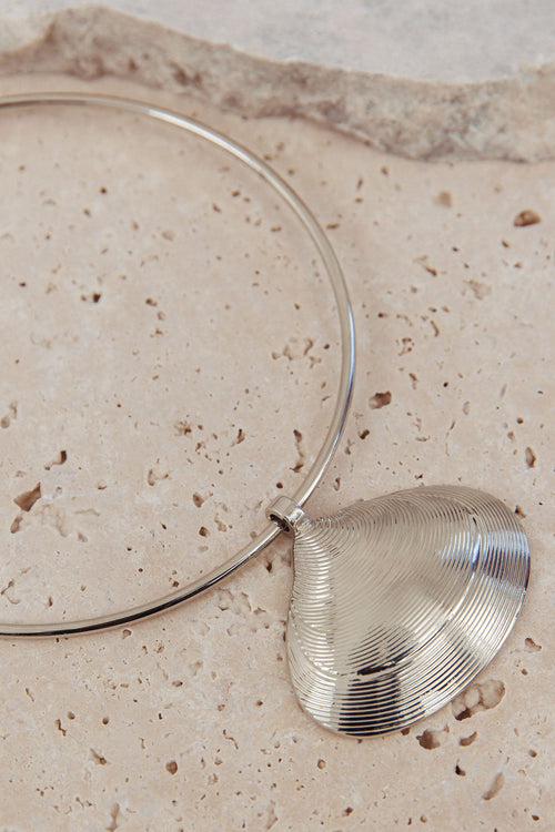 Zuma Shell Pendant Choker Necklace Dark Silver