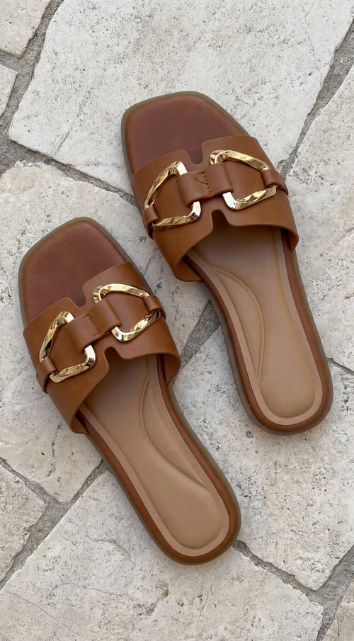 Ellis Flat Sandals - Brown