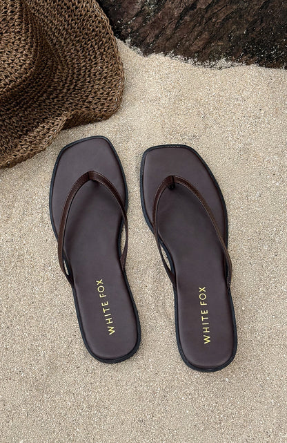 Breccan Thong Sandals Chocolate