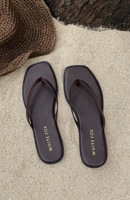 Breccan Thong Sandals Chocolate